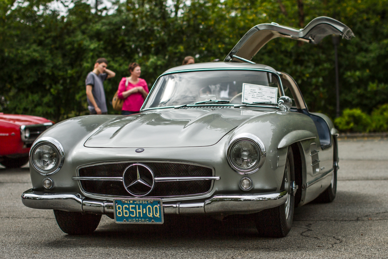 Illustration for article titled I went to a somewhat large car show today